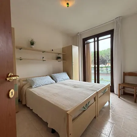 Flat For Seven Guests In With Pool