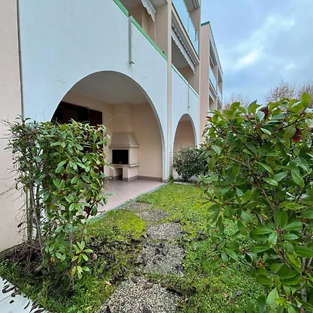 アパート Flat For Seven Guests In With Pool